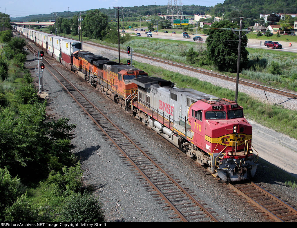 BNSF 770